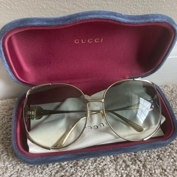Oversized Gucci sunglasses - Picture 2 of 6